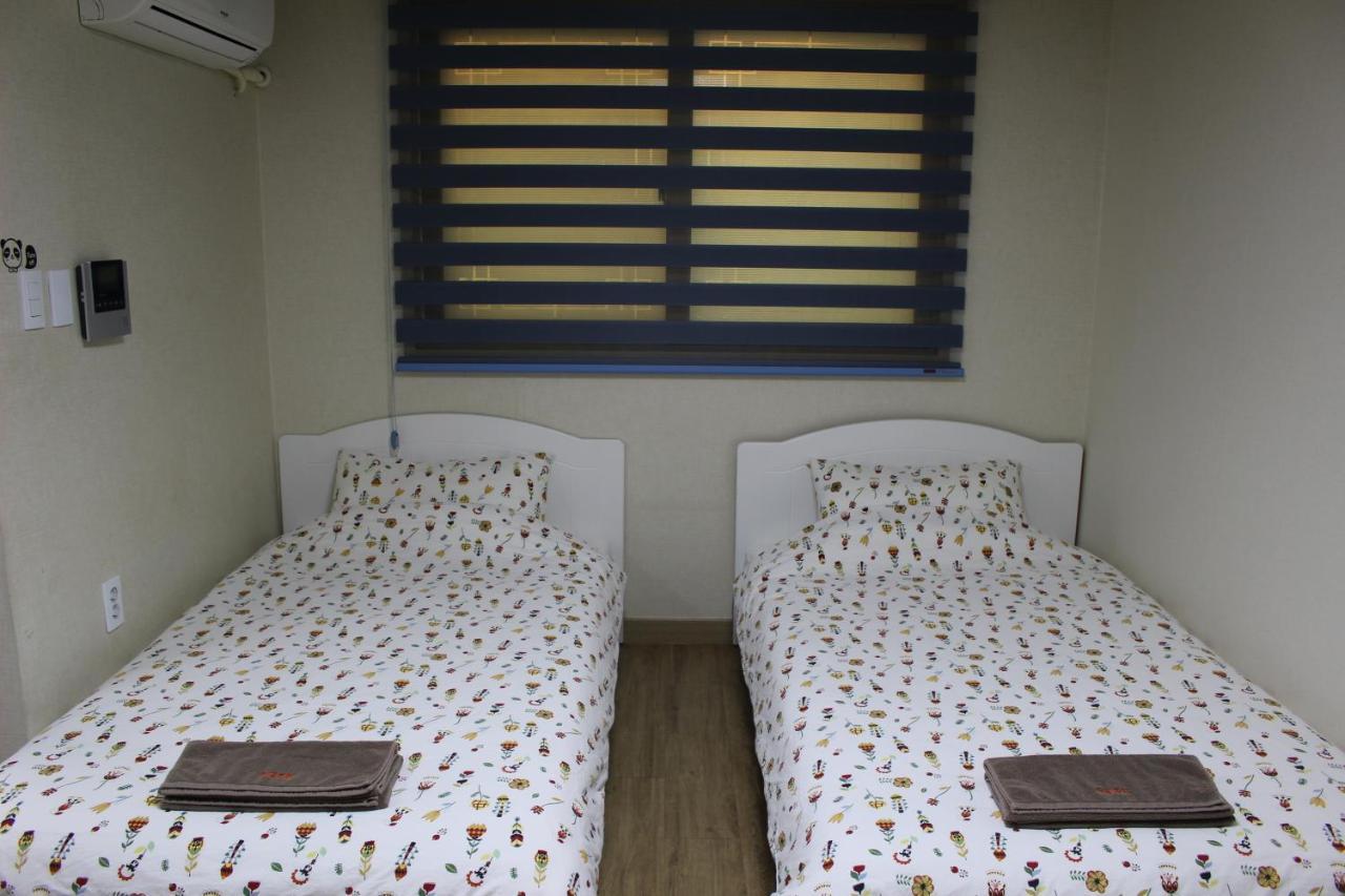 Bunk Guesthouse Hongdae2 ソウル特別市 エクステリア 写真