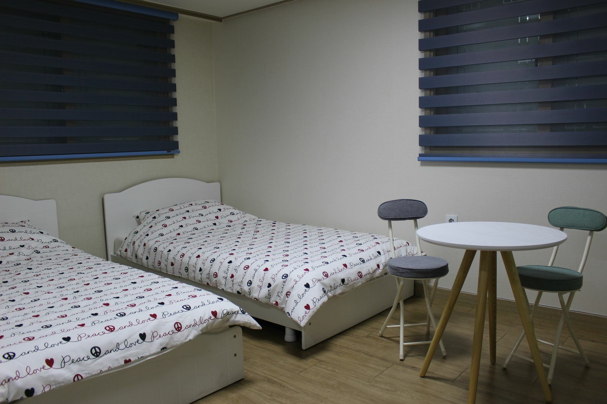 Bunk Guesthouse Hongdae2 ソウル特別市 エクステリア 写真
