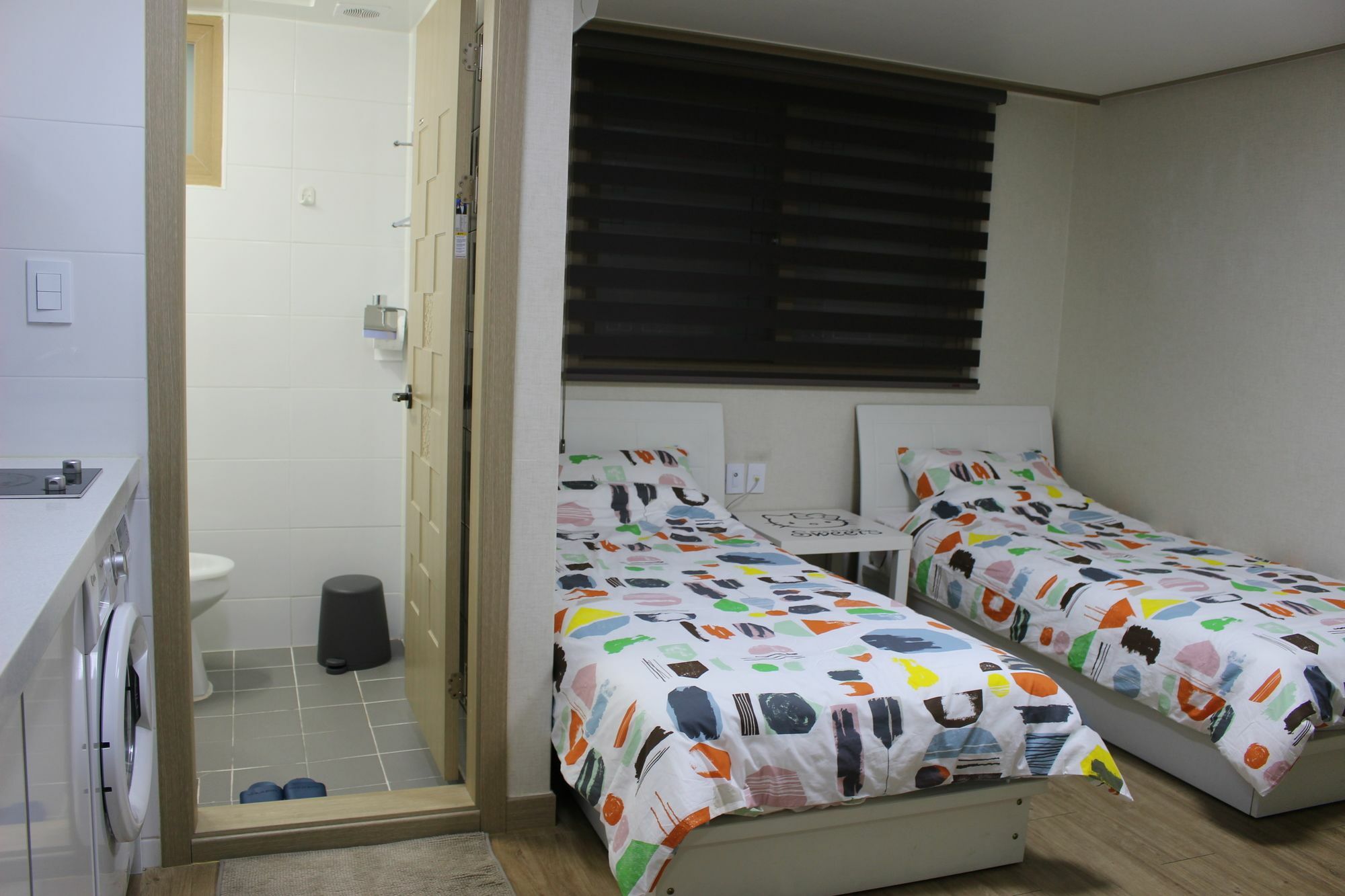 Bunk Guesthouse Hongdae2 ソウル特別市 エクステリア 写真